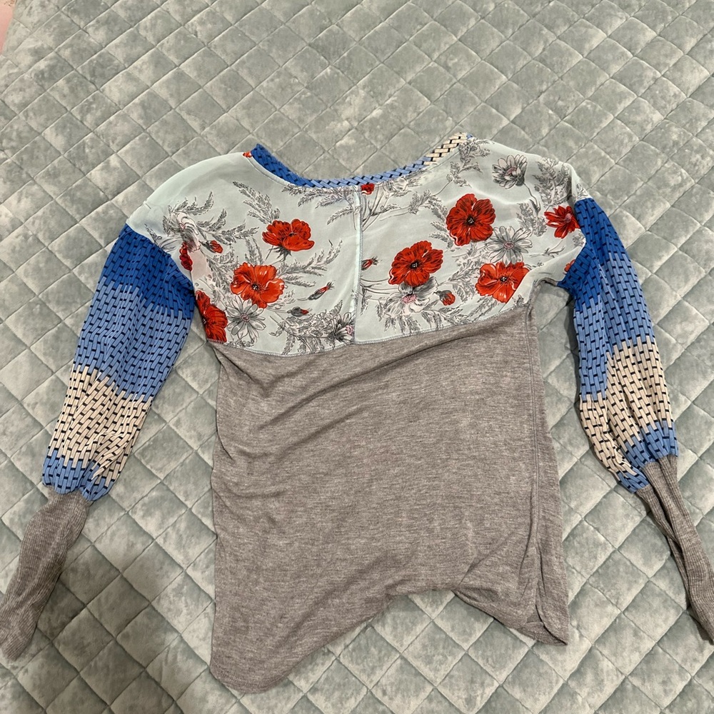 Tiny long sleeve blouse Size XS